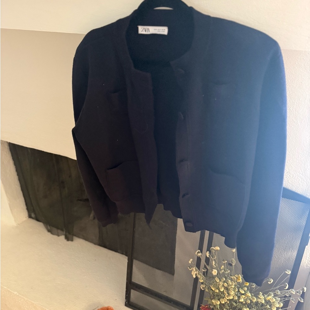 Zara Women's Elegant Black Blazer